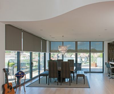 Kierrekaihdinmallisto, SG 4970, Triscreen 1-5%, Room shot "The Point", Broadstairs, United Kingdom